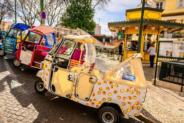 Stadtrundfahrt durch Lissabon mit einem Tuk Tuk Stadtrundfahrt Lissabon Tuk Tuk
