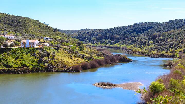 Der Rio Guadiana bei Mértola Guadiana Fluss Portugal