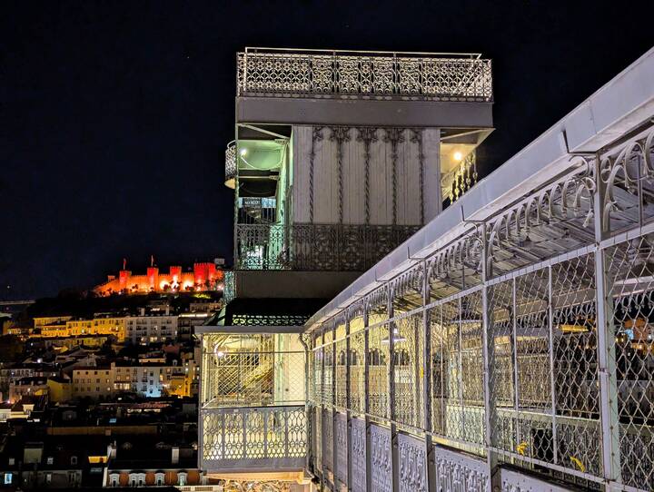 Aufzug Santa Justa Lissabon Nacht