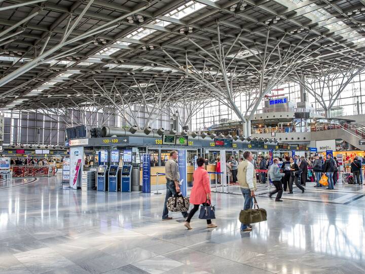 Von Stuttgart nach Portugal fliegen