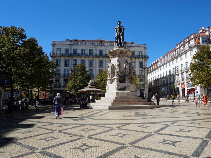 Praça Luís Camões Lissabon